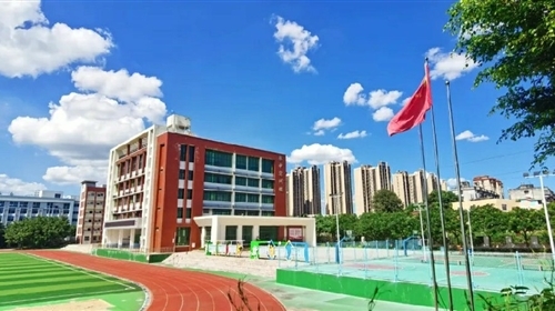 校(xiào)園風(fēng)光(guāng)5